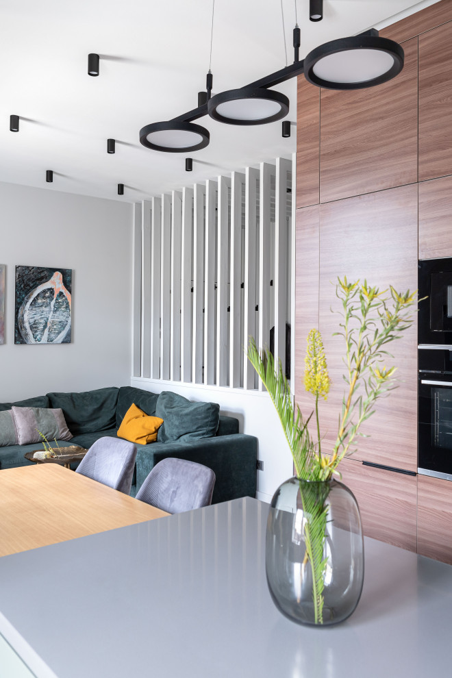 КВАРТИРА С ЯРКИМИ АКЦЕНТАМИ В СТАРОМ ФОНДЕ