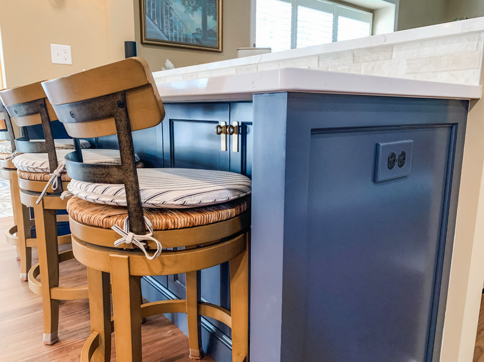 Transitional home design photo in Baltimore