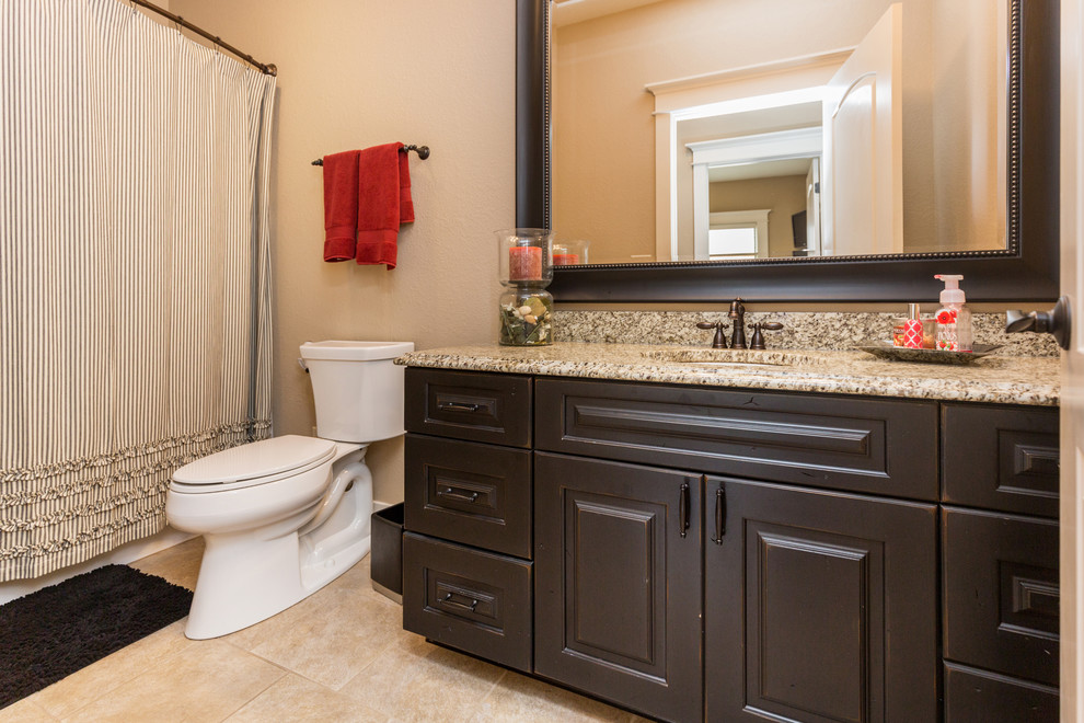 Bathroom - transitional bathroom idea in Cedar Rapids