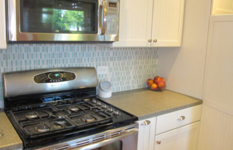 Kitchen - kitchen idea in Chicago