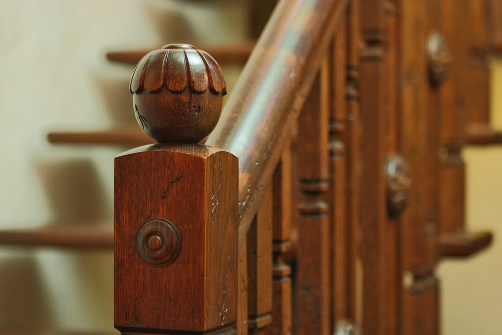 Загородный дом (лестница, фрагмент)