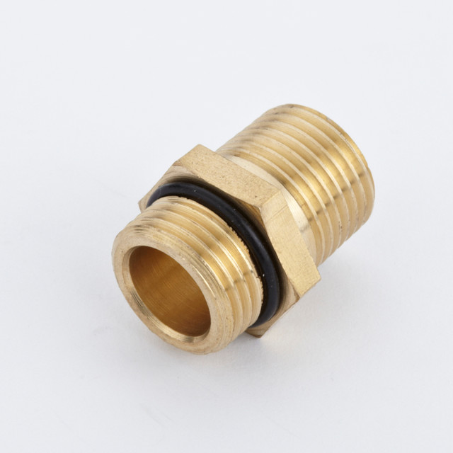 Conversion Coupling 3/4 inch - 1/2 inch NPT inlets & outlets