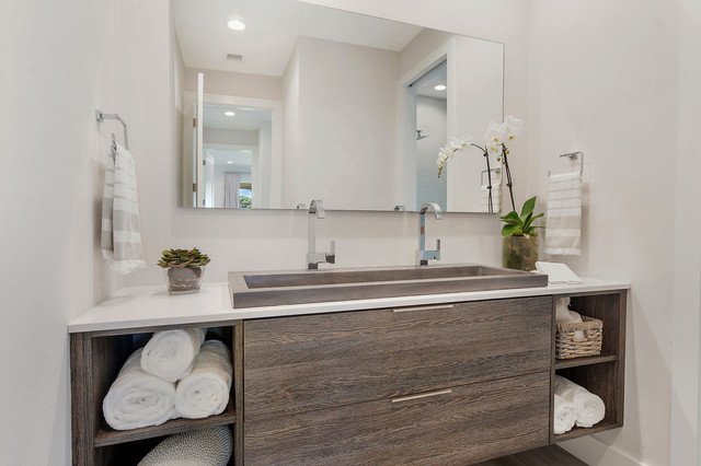 Sunderland scandinavian-bathroom