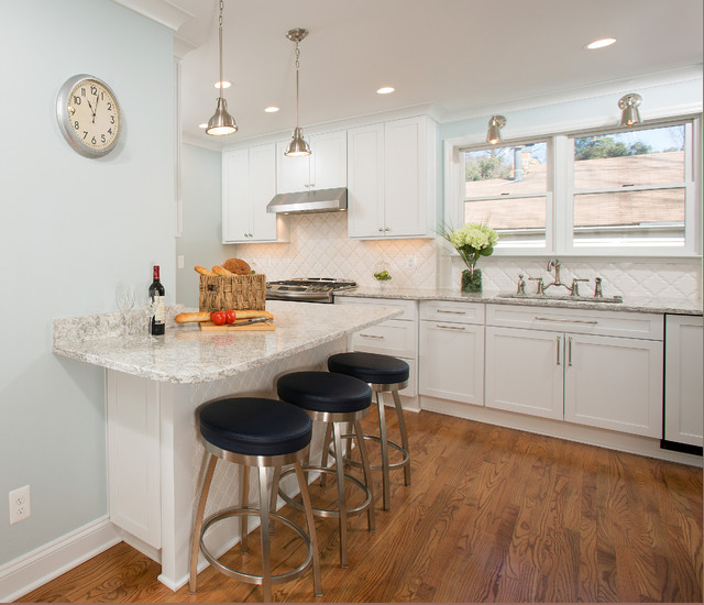 Family Kitchen Remodel in Fairfax, VA klassisk-koekken