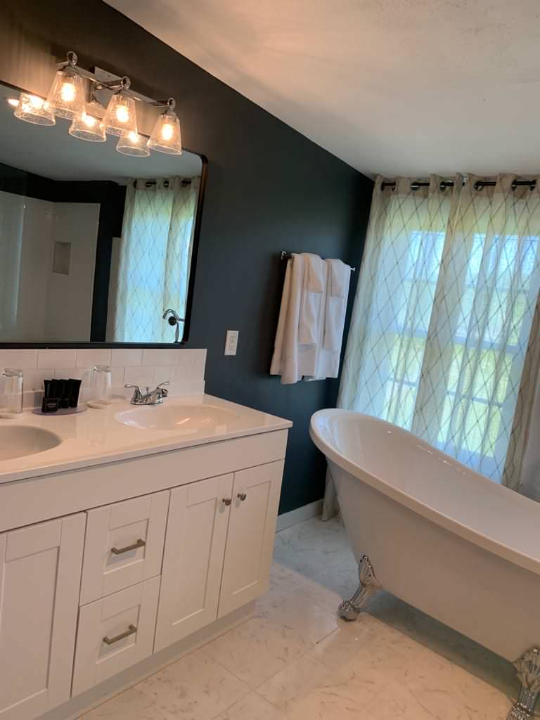 B&B Hawksbill Luray