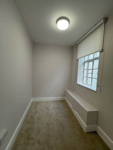 Full refurbishment works of high-end flat (x5 Bedrooms)at high street kensignton