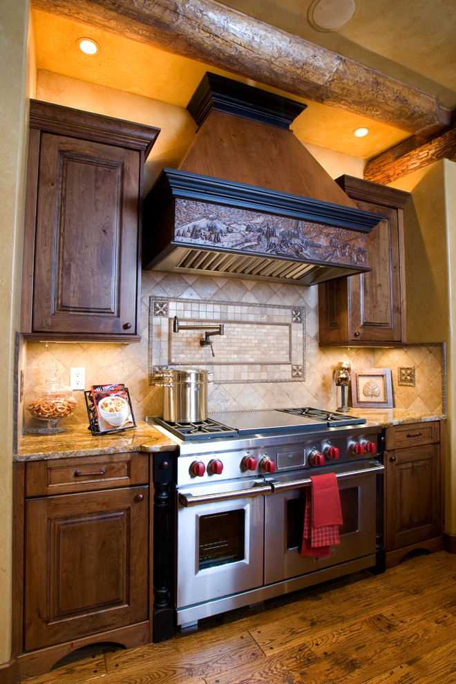 Kitchen - rustic kitchen idea in Denver