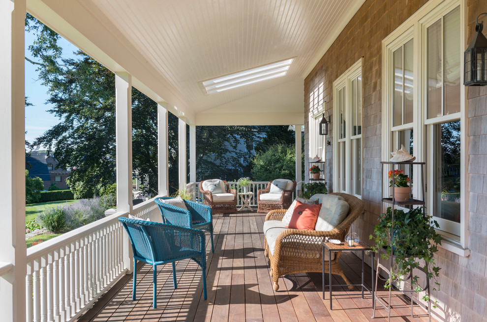 Inspiration for a coastal front porch remodel in Providence