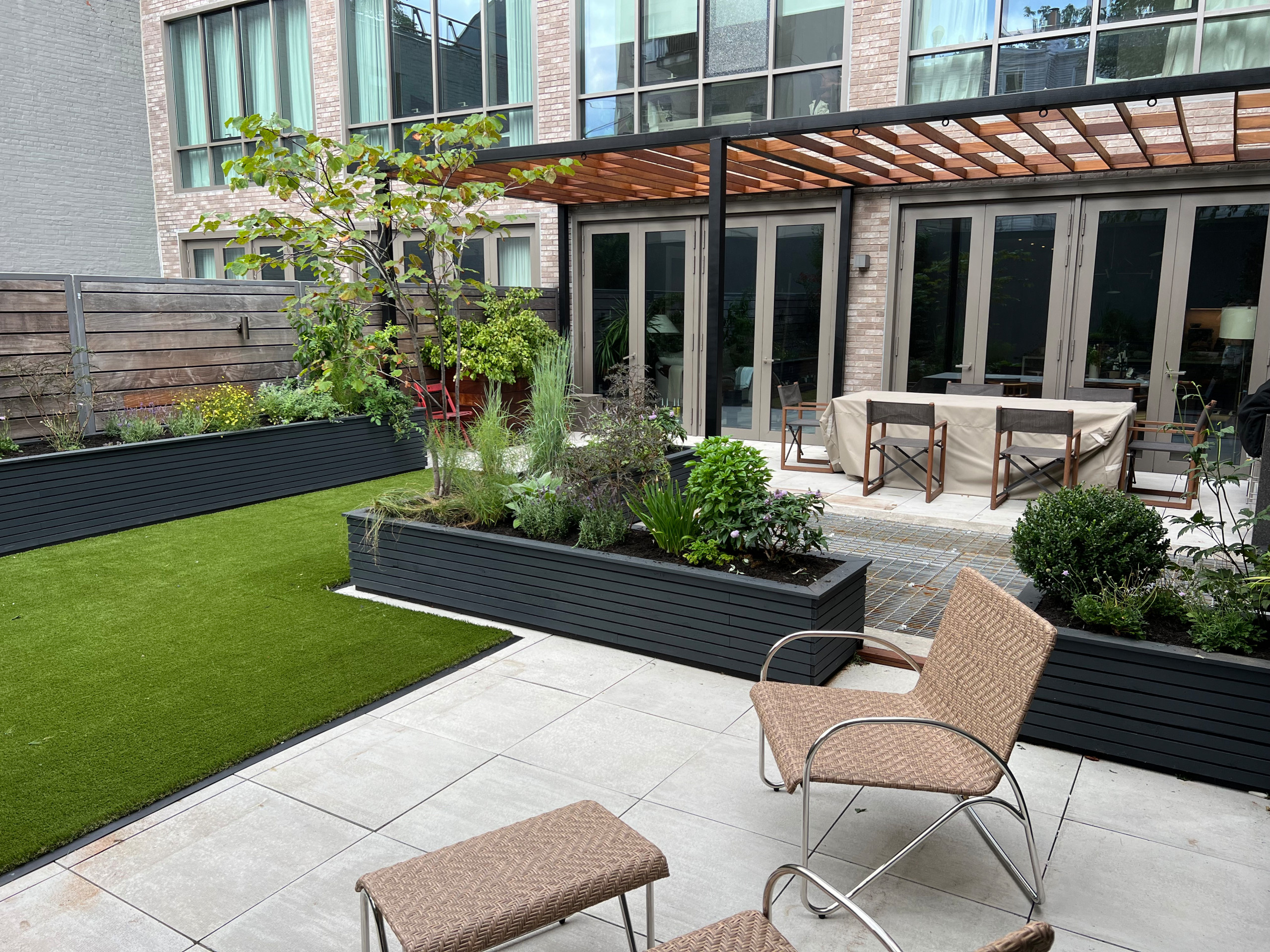 Williamsburg Terrace Garden