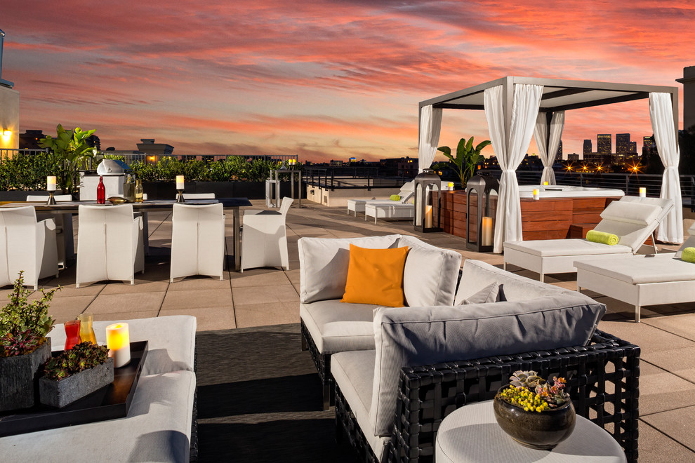 Inspiration for a large contemporary rooftop deck in Los Angeles with no cover.