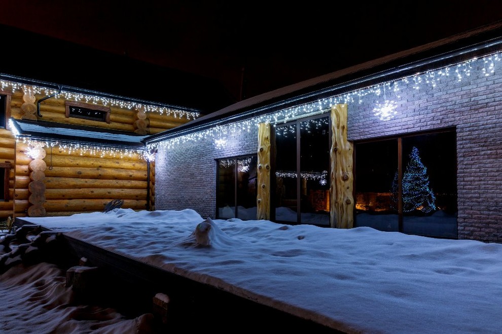 Новогоднее украшение сада и коттеджа