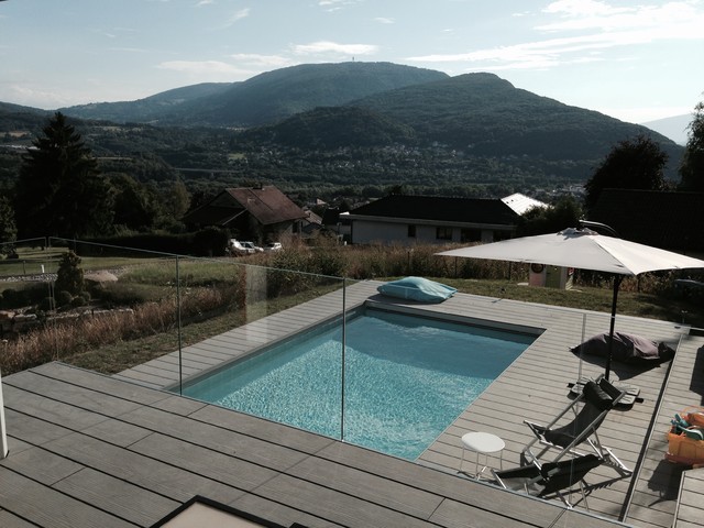 Garde corps Ext&eacute;rieur contemporaneo-piscina