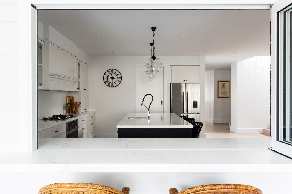 Waters Edge Custom - Beach Style - Kitchen - Sydney - by NJR Studios ...