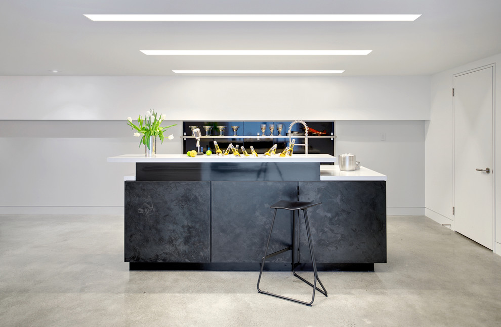 Design ideas for a scandinavian seated home bar in Toronto with open cabinets, black splashback, concrete floors, grey floor and black cabinets.
