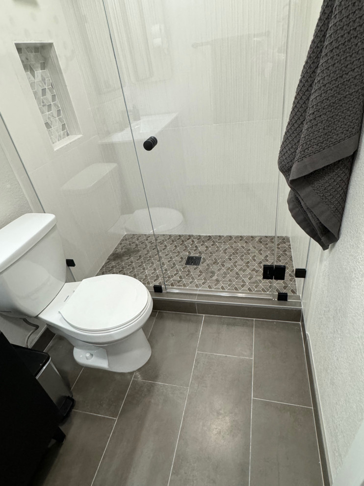 Hanson Guest Bathroom 2024