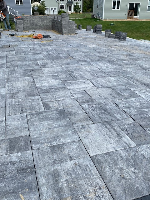 Cambridge Limestone Quarry Blend Patio/Outdoor BBQ area