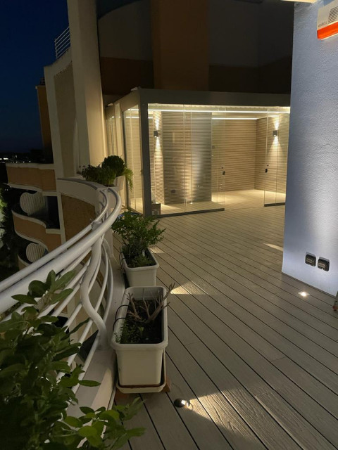 Rooftop contemporary-deck