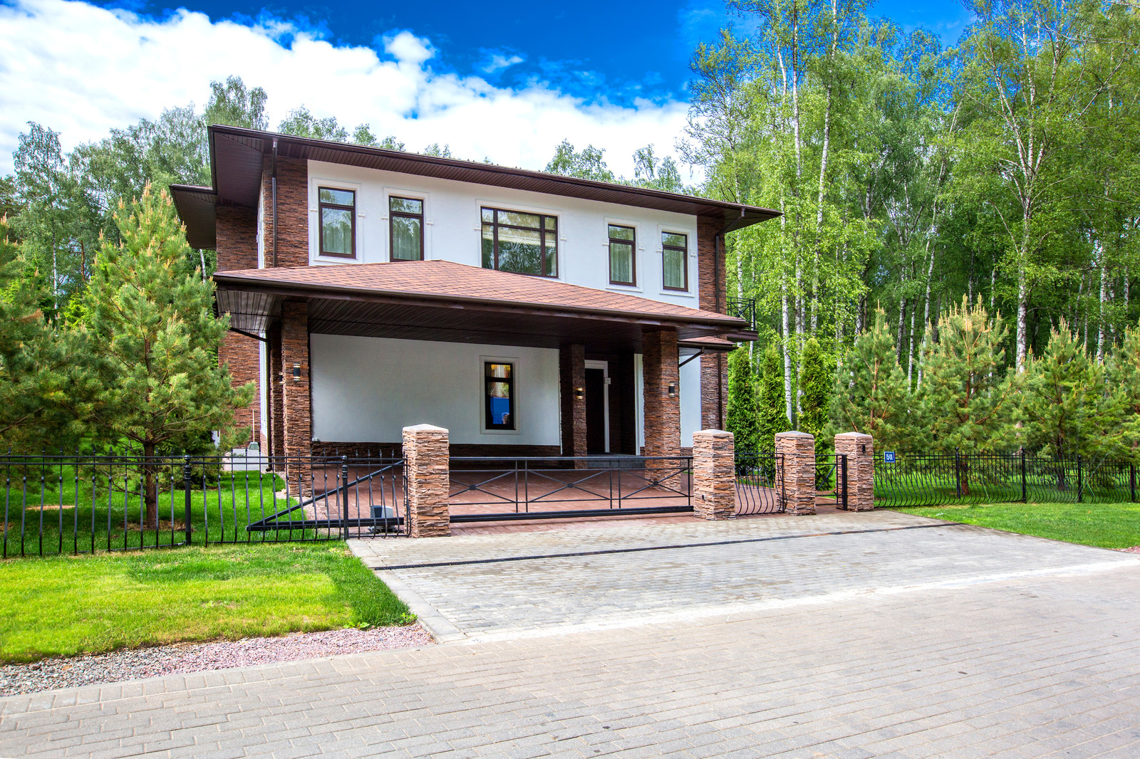 Дом в современном стиле