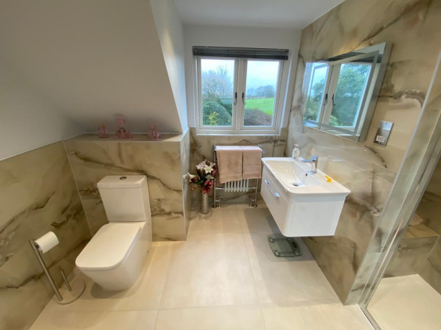 LUXURY COTTAGE CONVERSION bedroom