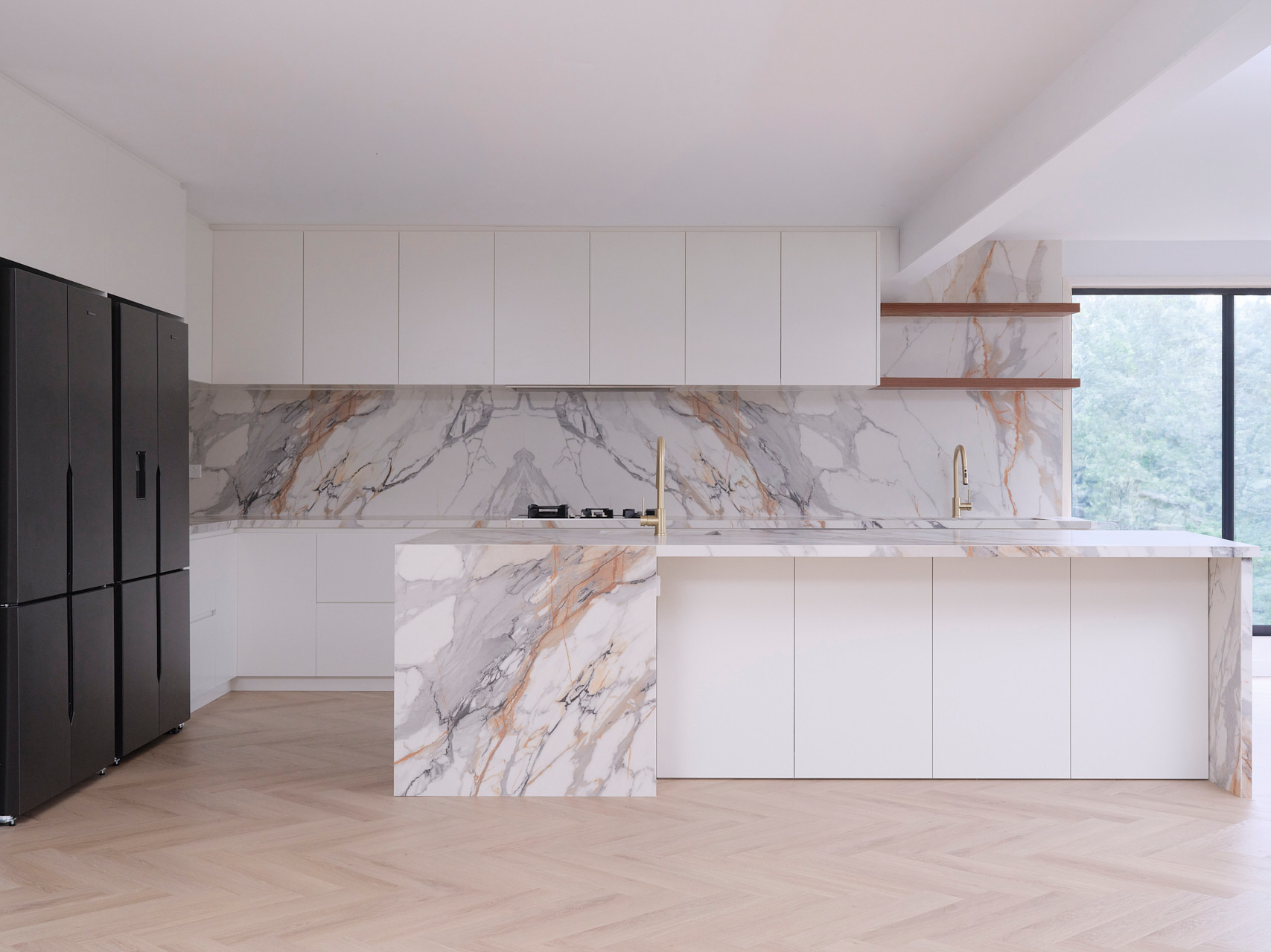 Morden sleek kitchen in