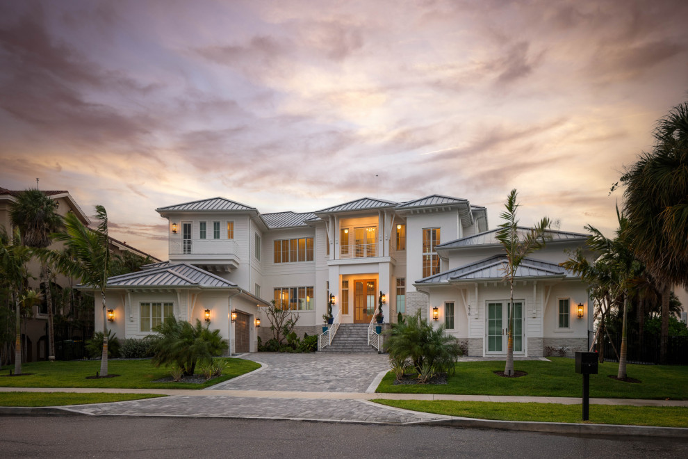 Inspiration for a coastal exterior home remodel in Tampa