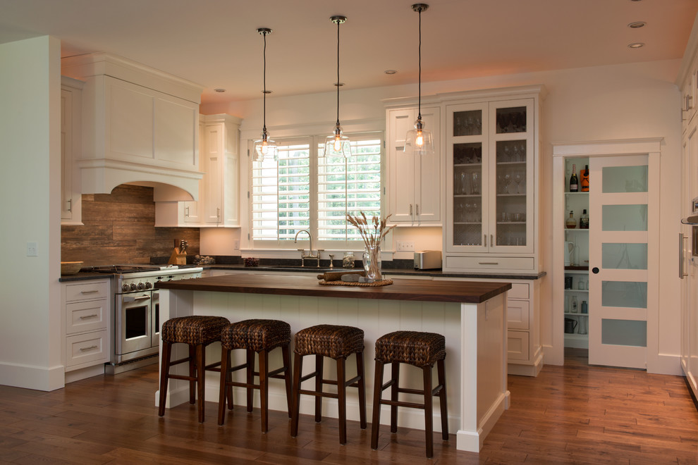 Mid-sized transitional kitchen photo in Boston