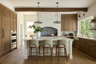 5 New Kitchens Where Luxurious Materials Take Center Stage (5 photos)