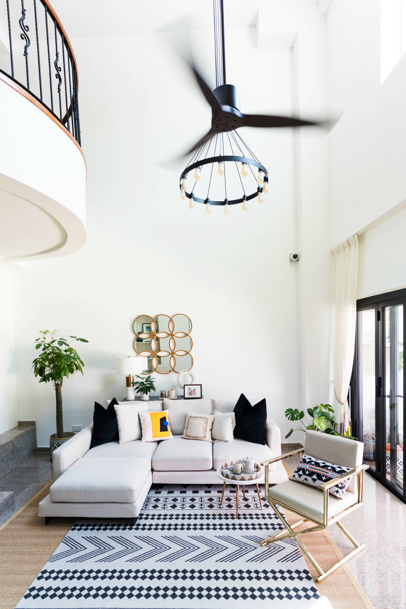 Houzz Tour: A Light and Airy Home Redesigned for New Owners