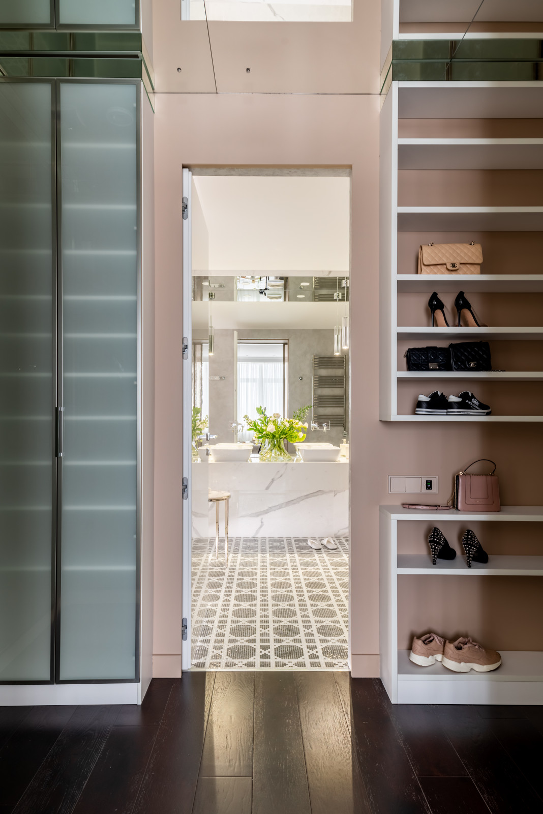 Бежевый и зеркала