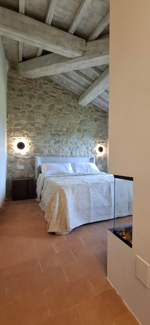 The beatiful inside contemporary-bedroom