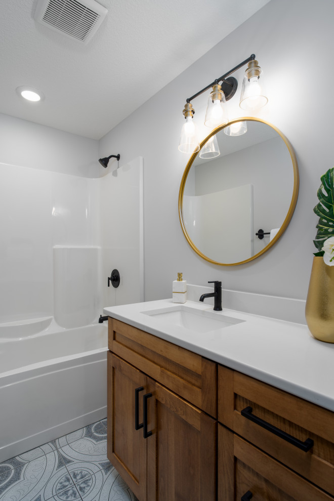 Home design - transitional home design idea