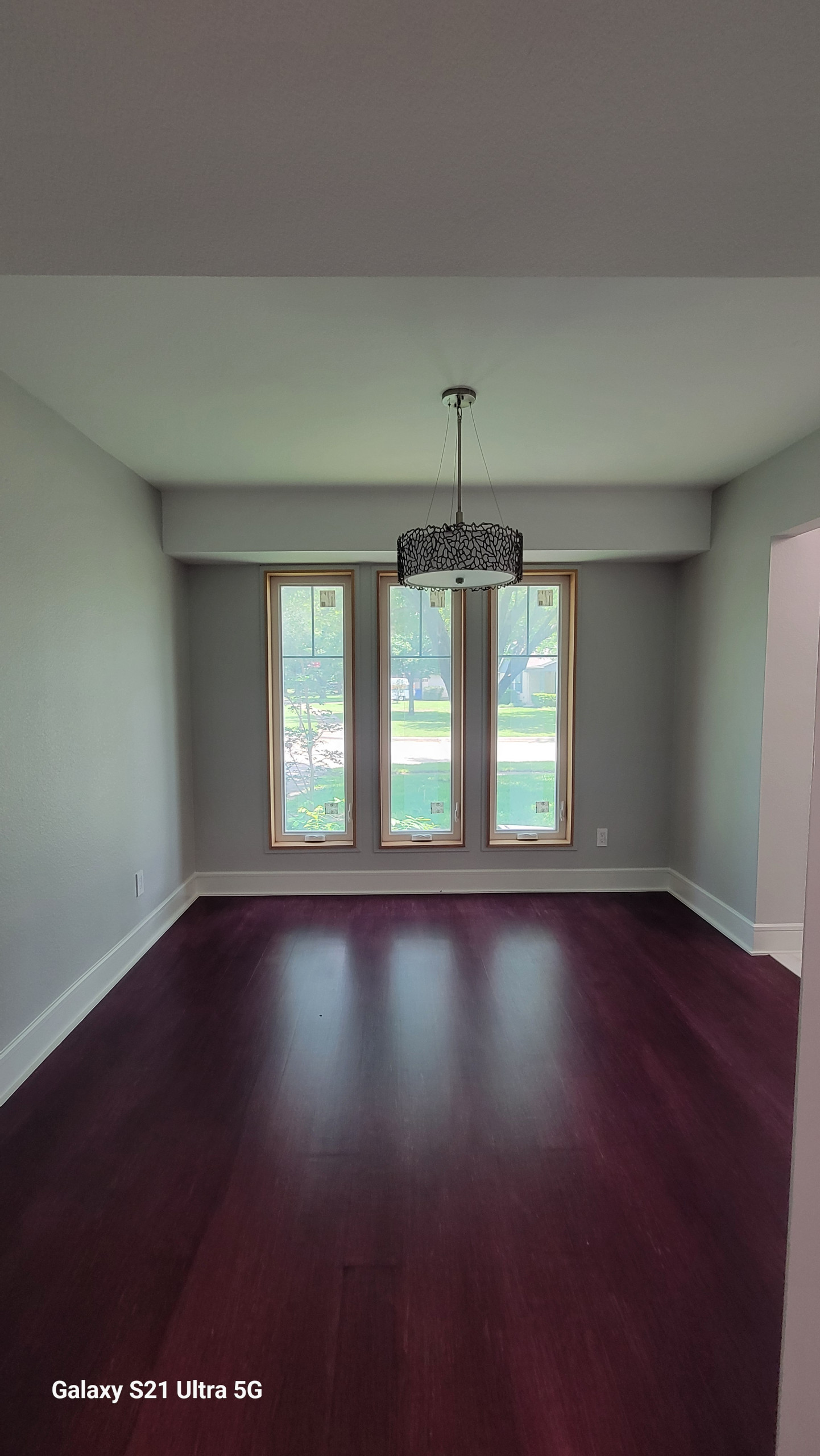 FULL  MODERN REMODELATION HOME / NEW FLOORING, CUSTOM HANDRAIL