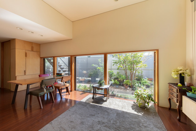 代田の家 moderno-soggiorno