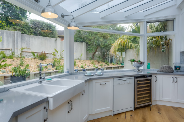 Kitchen Built Over Indoor Pool Стиль шебби шик Мельбурн от Kitchen Built Over Indoor Pool Стиль