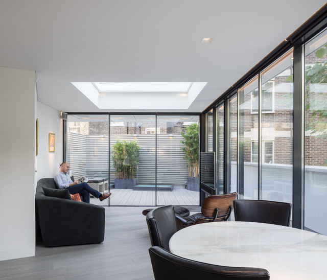 Knightsbridge Mews modern