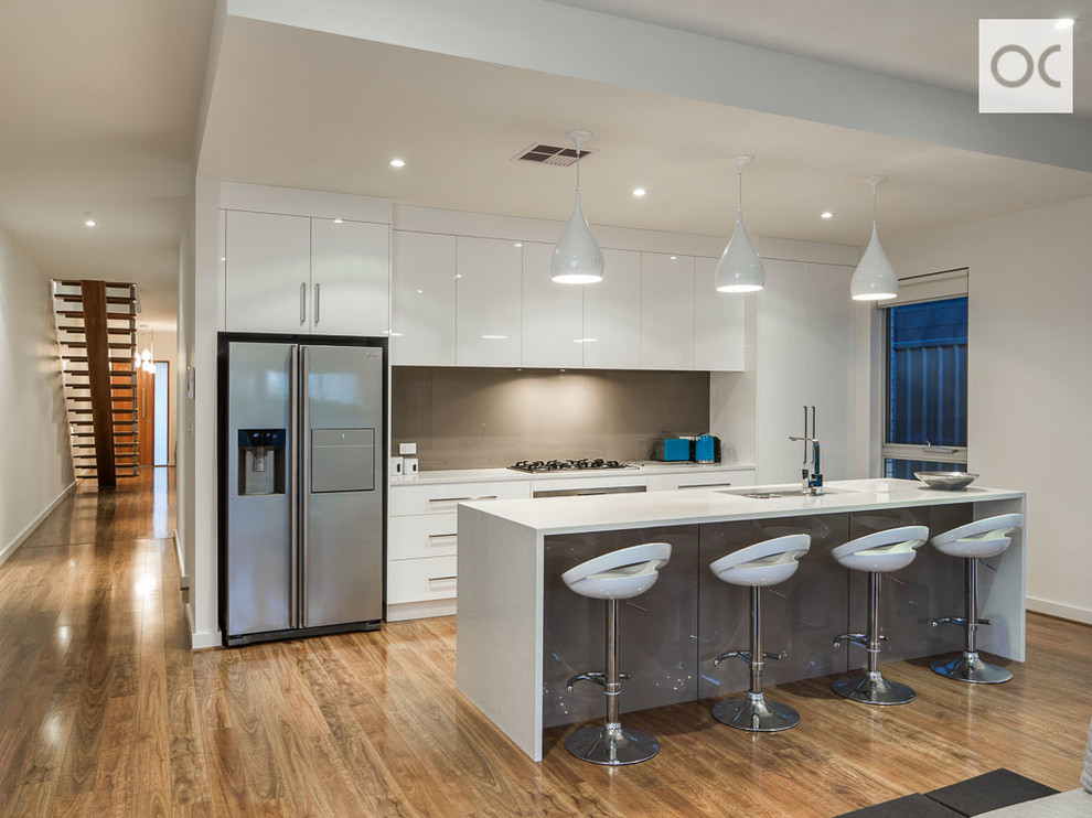 Contemporary kitchen in Adelaide.