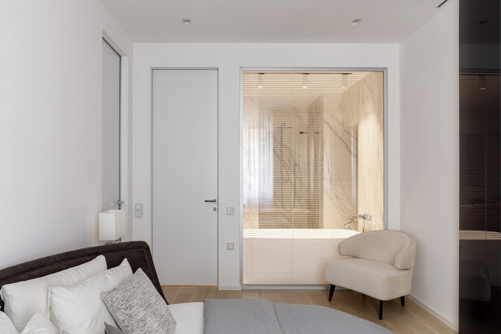 Квартира для студентки, ЖК Смольный