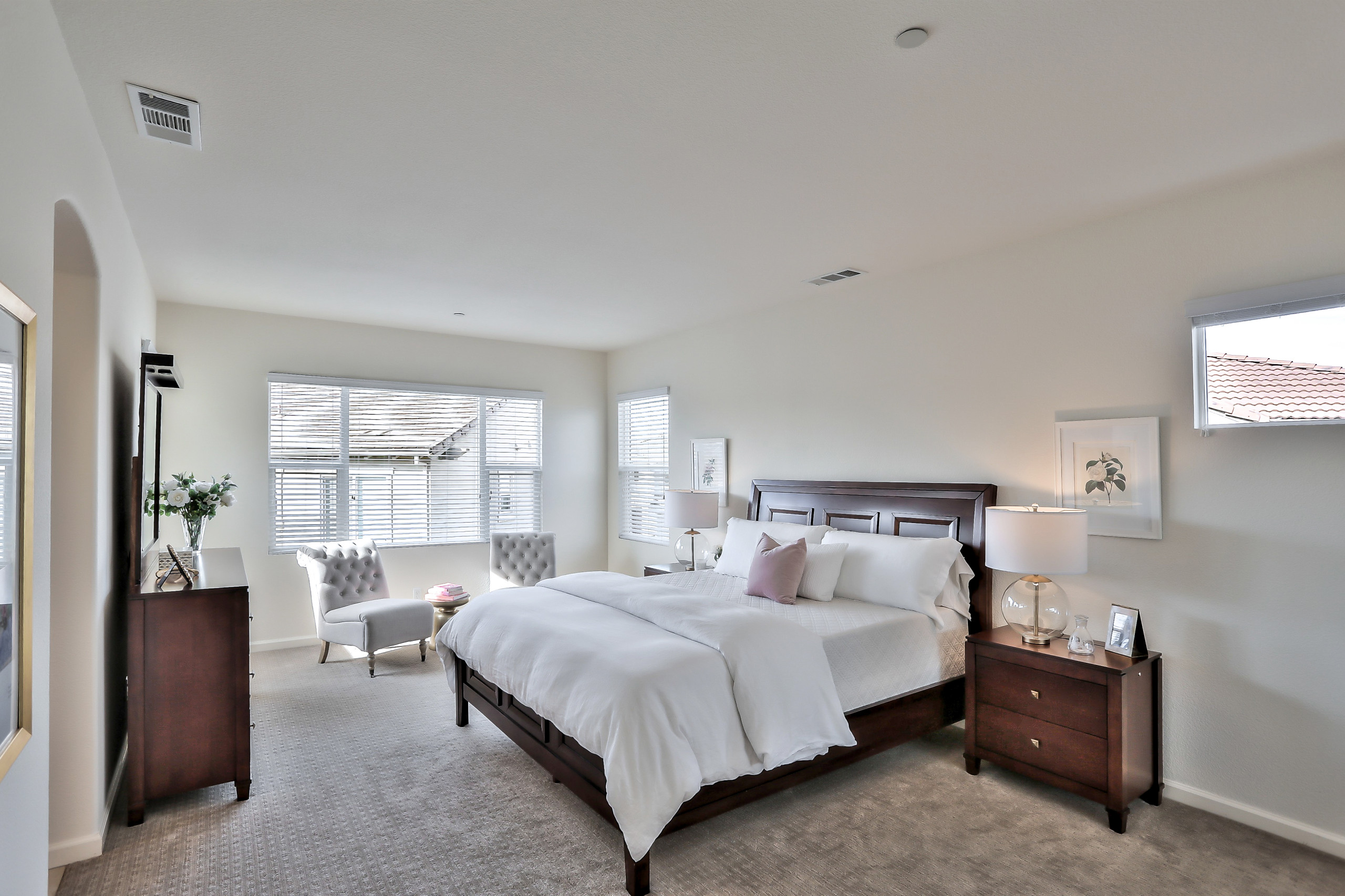 Sunny Cove Staging