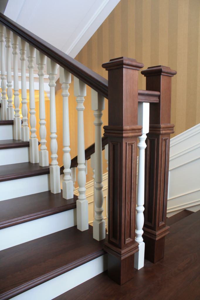 Лестницы из массива дерева.