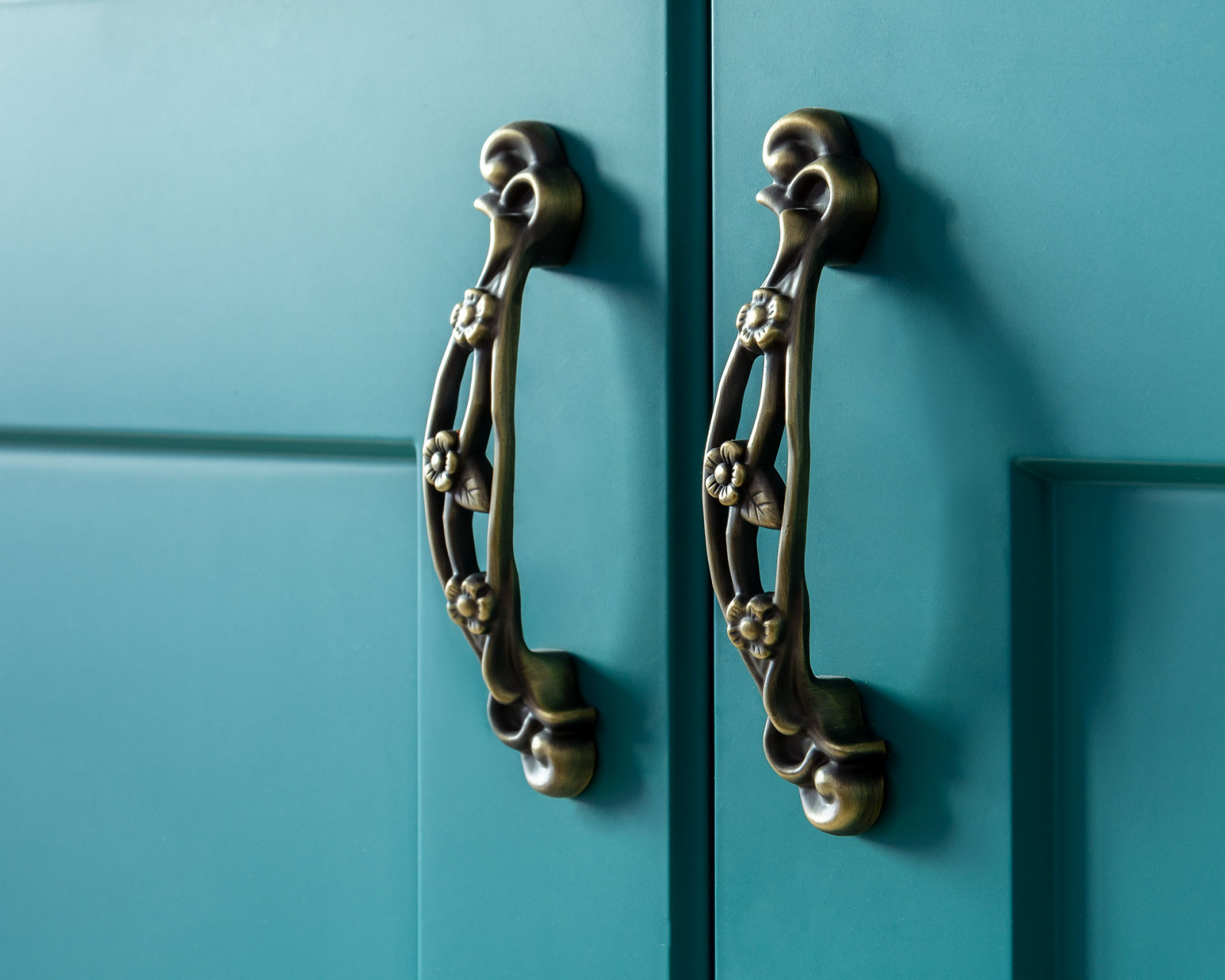 Контрастная кухня в Пензе