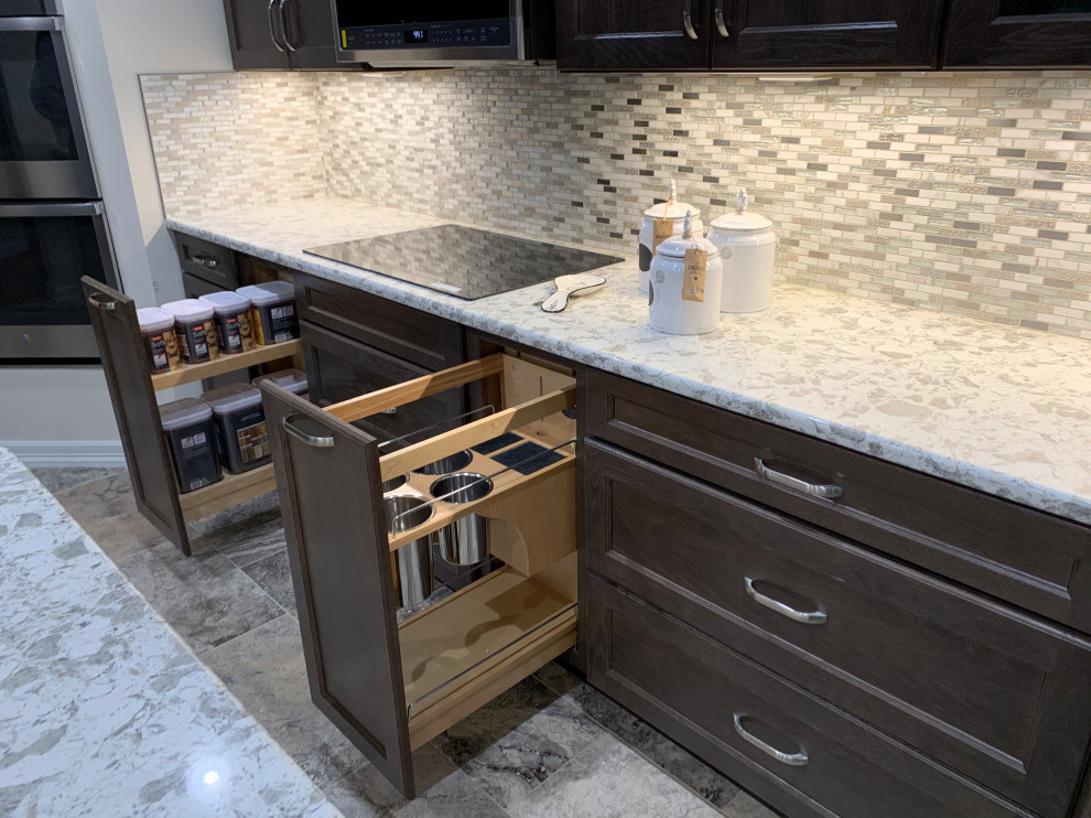 Inspiration for a transitional home design remodel in Austin