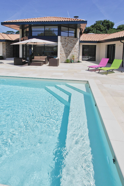 Banquette contemporary-pools-and-hot-tubs