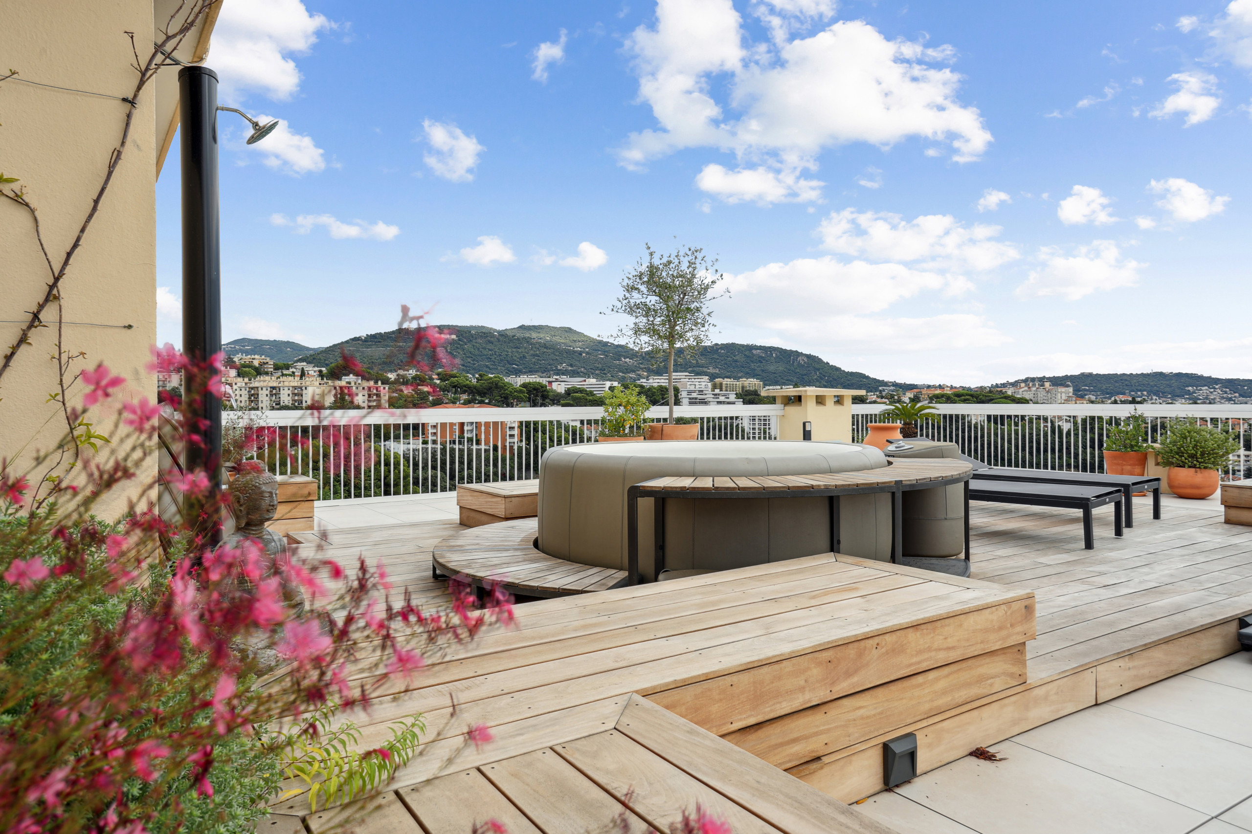 RENOVATION ET AMENAGEMENT TOIT TERRASSE