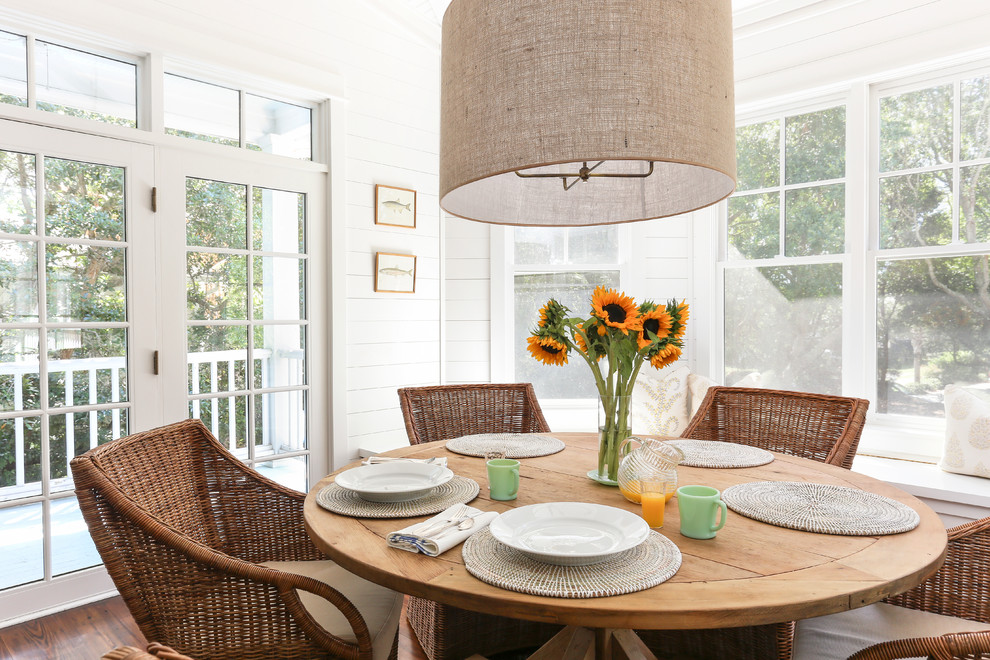 Design ideas for a beach style dining room in San Francisco.