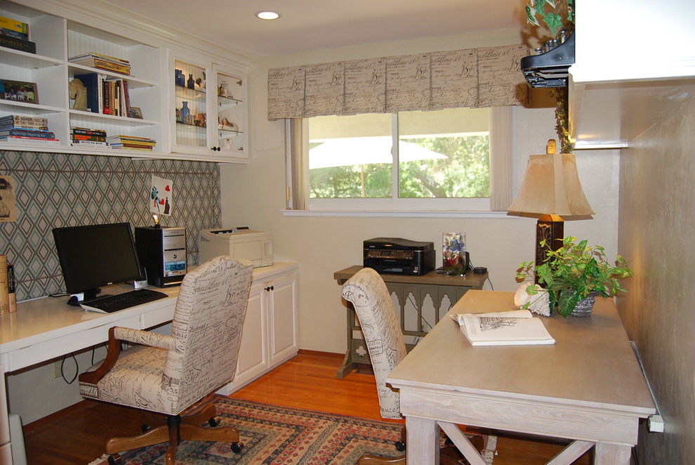 Transitional home office photo in San Francisco