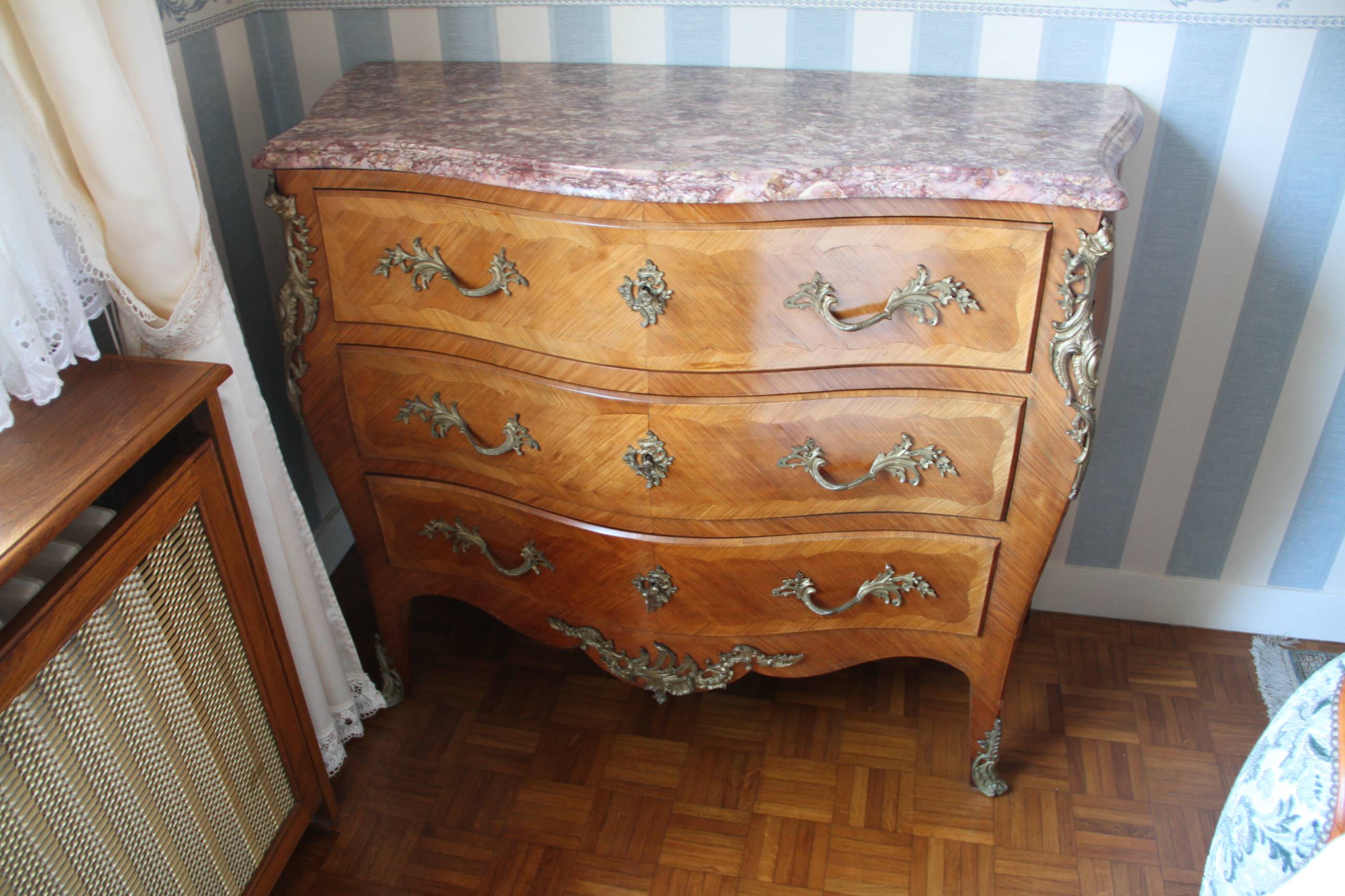 Commode Louis XV - Bois de rose