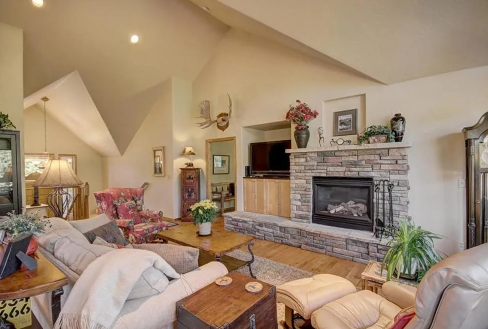 5 Mallard Ct - Spec Duplex