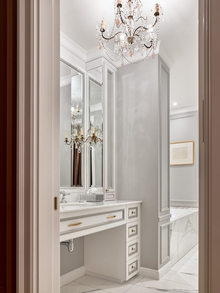 Квартира с китайской ширмой