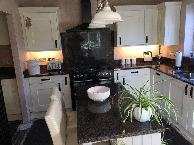 Kitchen Renovation Northwich nyklassisk-koekken