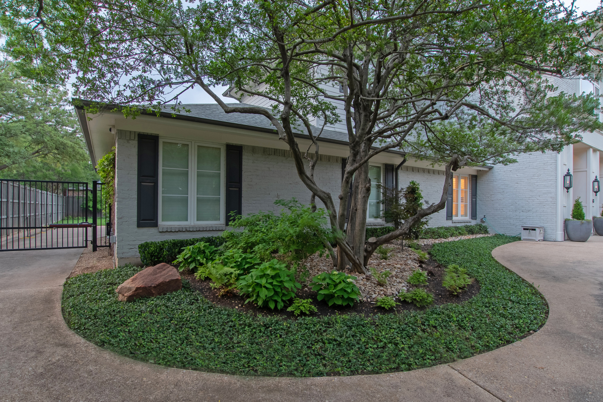 PRESTON HOLLOW GARDENS